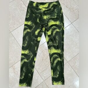 New Gymshark Women's
GS Power Original Leggings
Moss Olive Print XXL